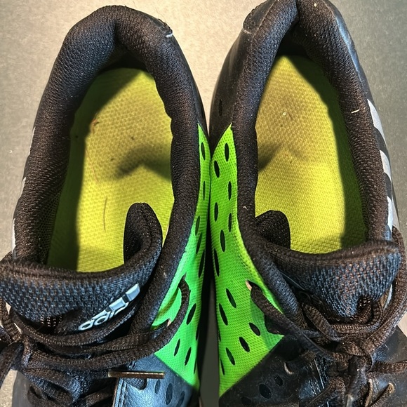 🌿kids / boys soccer turf shoes, size 4.5🌿 - Picture 4 of 7